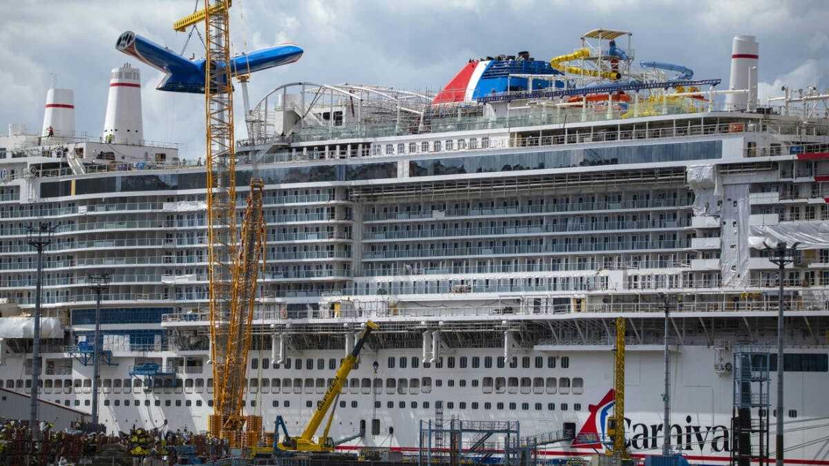 Carnival orders three massive new cruise ships